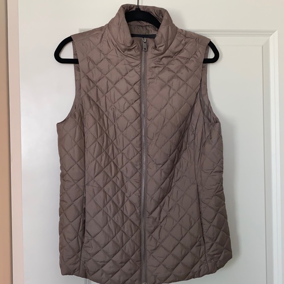 Sleeveless Puffer Jacket - Picture 1 of 3